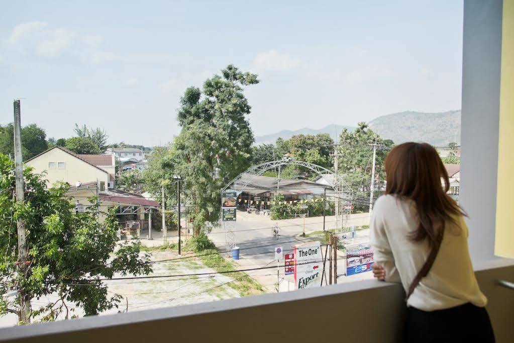 U Dee Room And Coffee Kanchanaburi City Exteriör bild